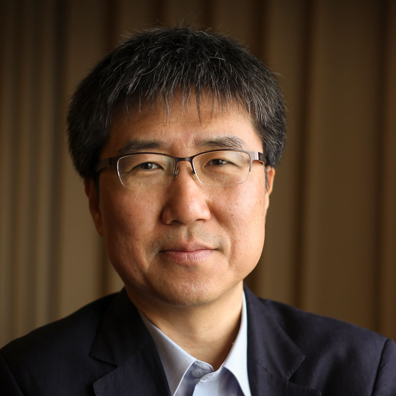 Автор чанг. Ha Joon Chang. Ха-Джун Чанг съедобная экономика. Профессор Чанг ки. Профессор бай Чанг.